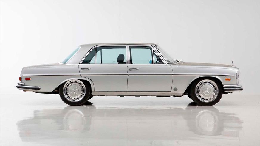 Mercedes-Benz 300 SEL из 1970-х оснастили мотором от Corvette