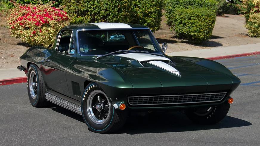 На торги выставят уникальный Corvette второго поколения