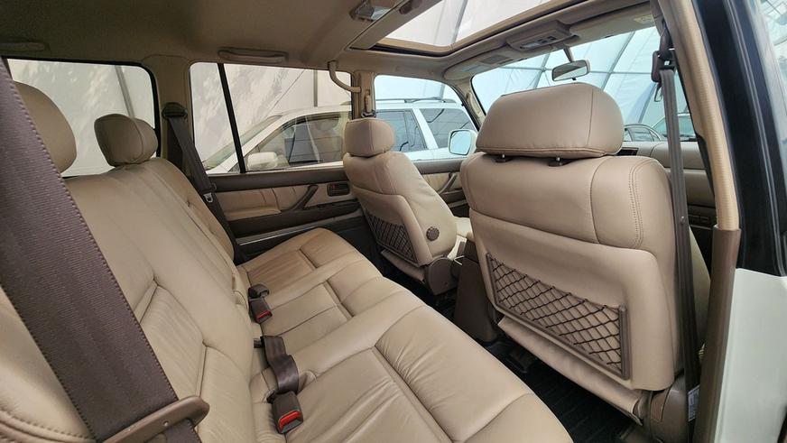 Практически новый Land Cruiser 80 выставлен на торги в США