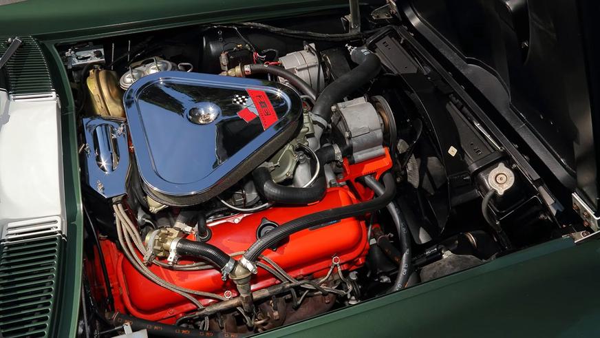 На торги выставят уникальный Corvette второго поколения