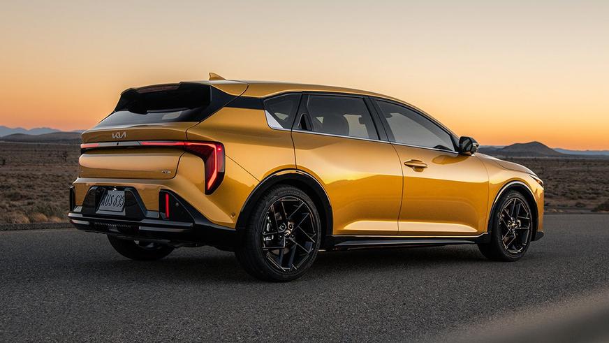 Kia K4 стал просторным хетчбэком