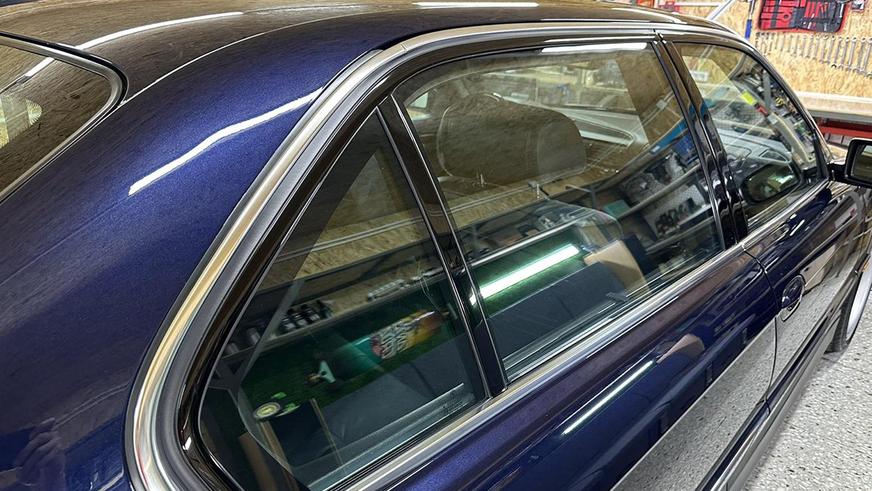 BMW 750iL (E38) с пробегом всего 25 500 км продают на Kolesa.kz