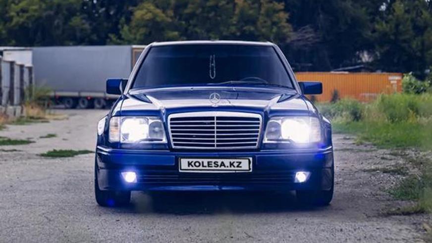 Почти 30-летний Mercedes-Benz W124 за 23 млн тенге