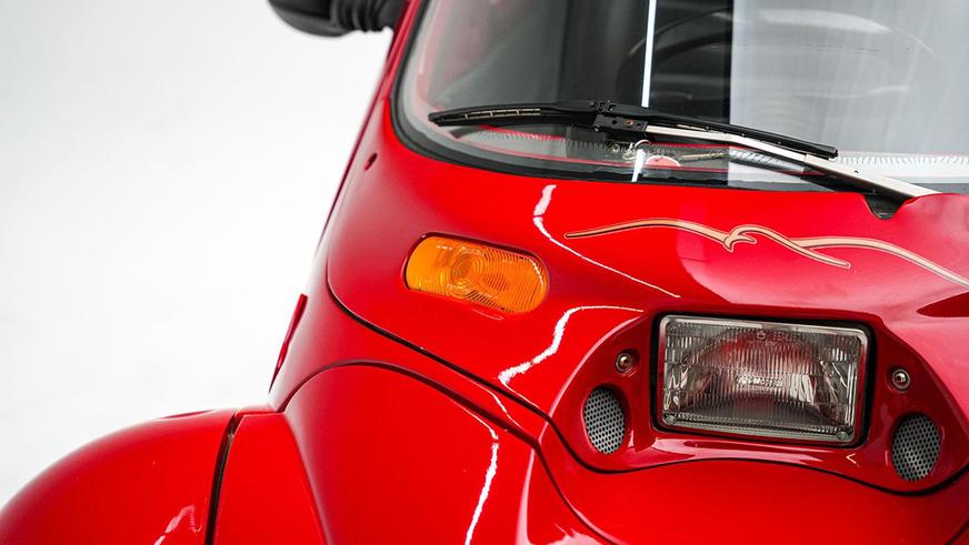 Крохотный и очень редкий электрокар ушёл с молотка