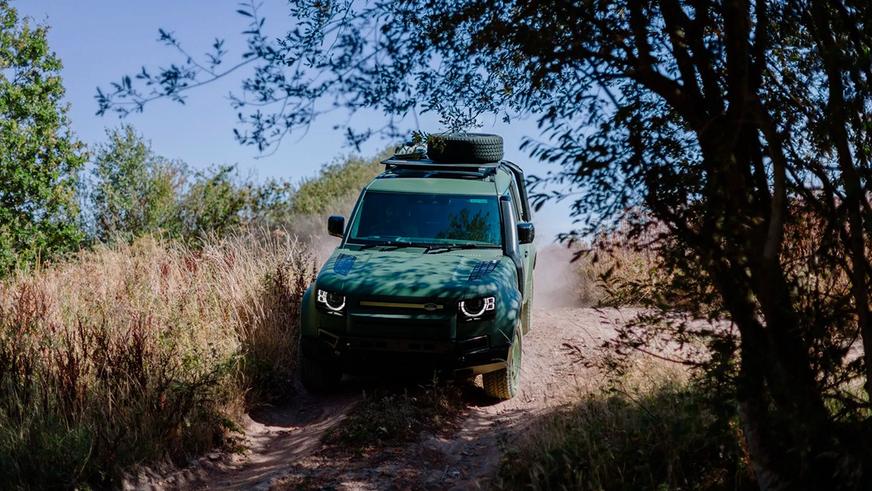 У Defender появилась упрощённая версия, но её не купить