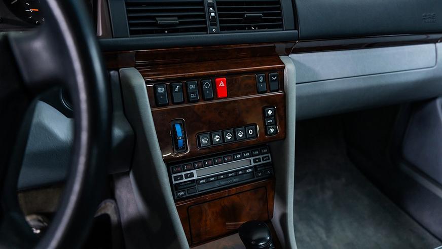 Более 175 млн тенге заплатили за Mercedes-Benz 500E (W124)