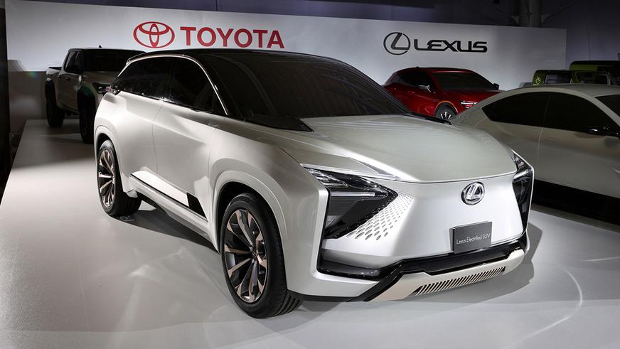 Toyota разом презентовала более десятка концептов электромобилей