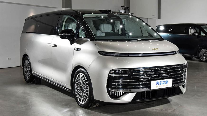 Geely открыла в КНР приём заказов на вэн V900