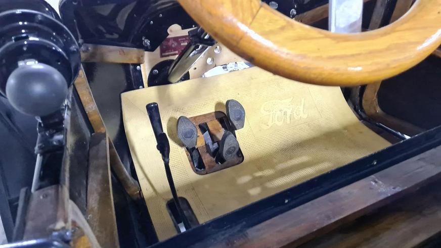 Ford, которому более сотни лет, продают на Kolesa.kz
