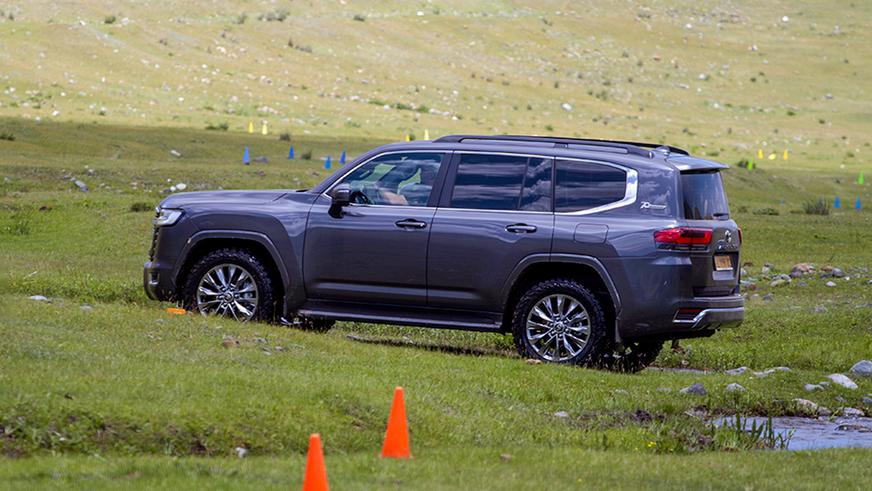 Toyota Land Cruiser 300. Первые впечатления