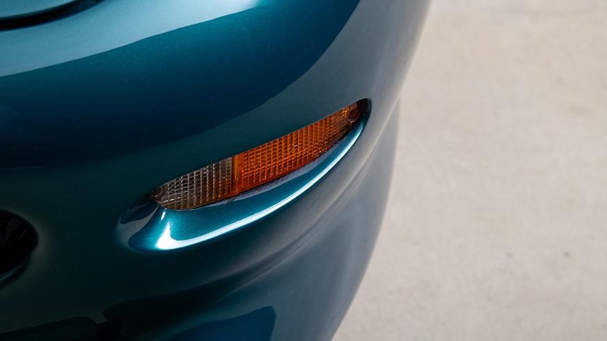 С молотка уйдёт самый быстрый суперкар 1990-х — он практически новый