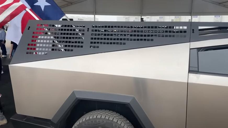 Cybertruck не оставят без заводских аксессуаров