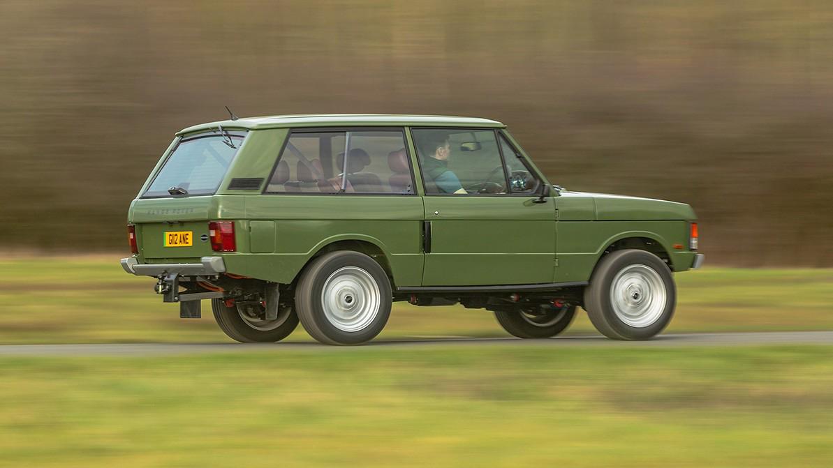 Старый Range Rover превратили в рестомод с мотором от Tesla