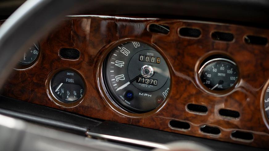 Aston Martin Джеймса Бонда с реактивным двигателем оценили в 1.8 млн долларов