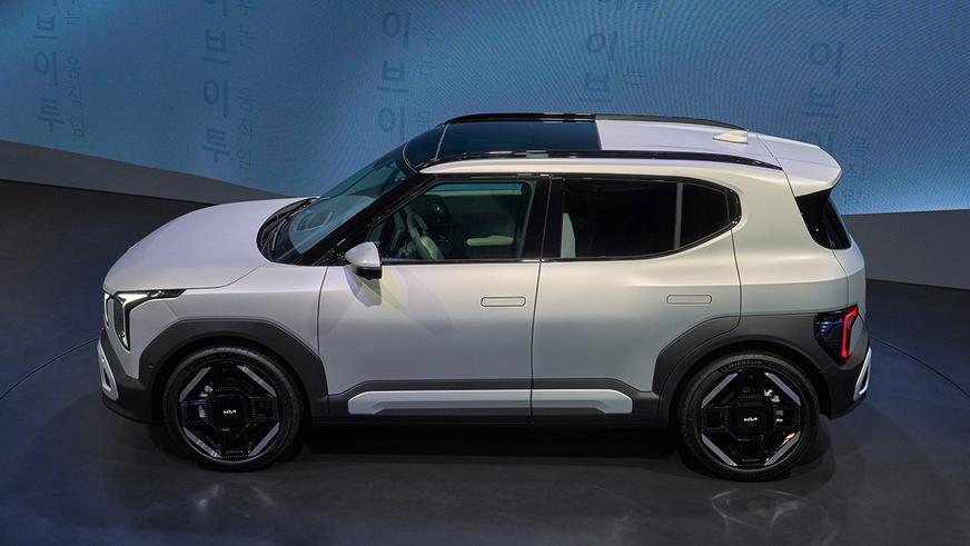 Kia привезла в Европу серийный EV2