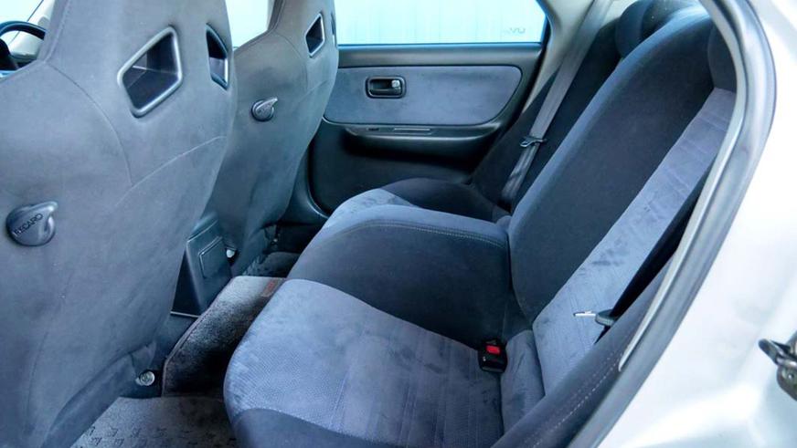 Сразу два редчайших Skyline GT-R появились в продаже – это седаны