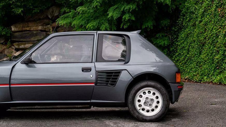 Мал, да удал. Продаётся среднемоторный Peugeot 205 Turbo 16