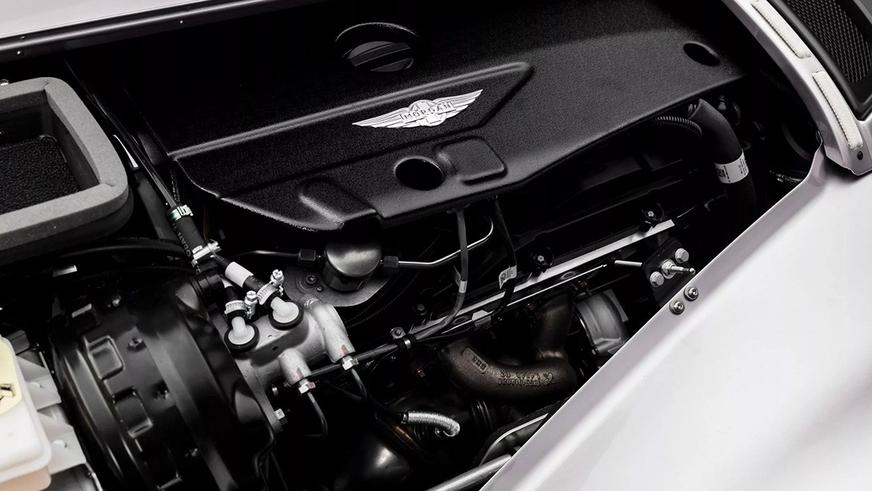 Новый флагман Morgan сохранил мотор BMW и ретродизайн