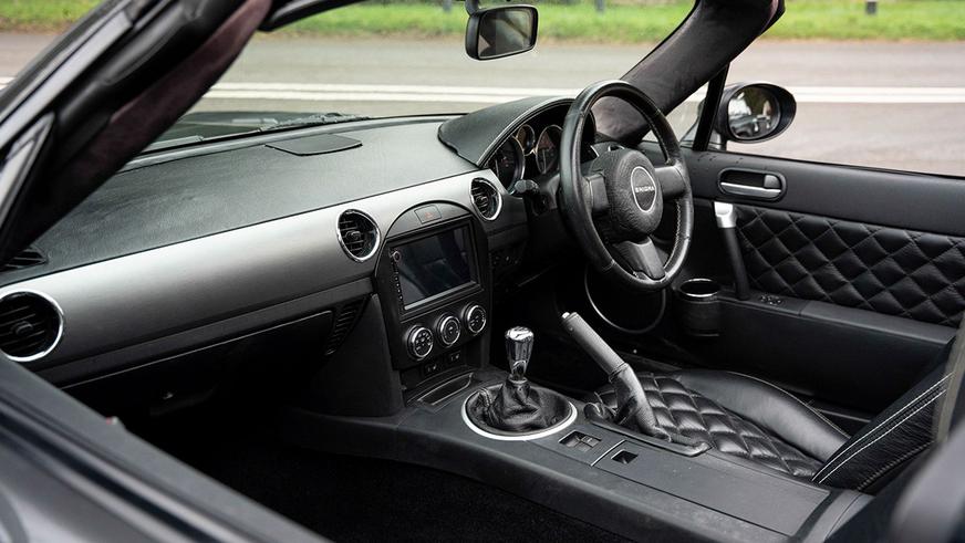 Healy, который вроде Healey, а на самом деле MX-5