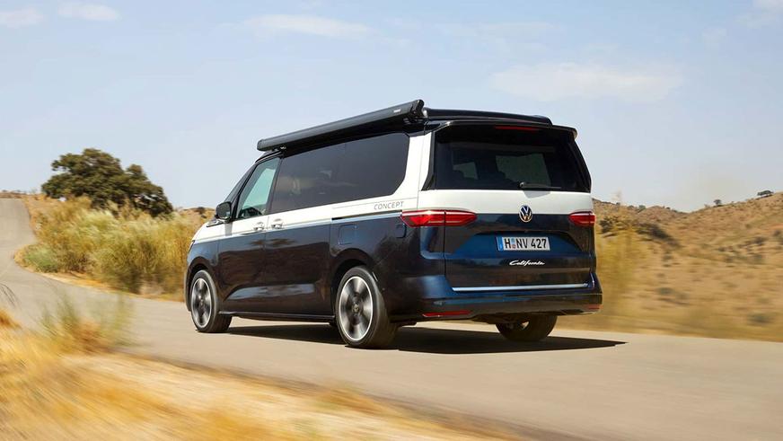 VW T7 превратился в дом на колёсах с двумя дверями и палаткой