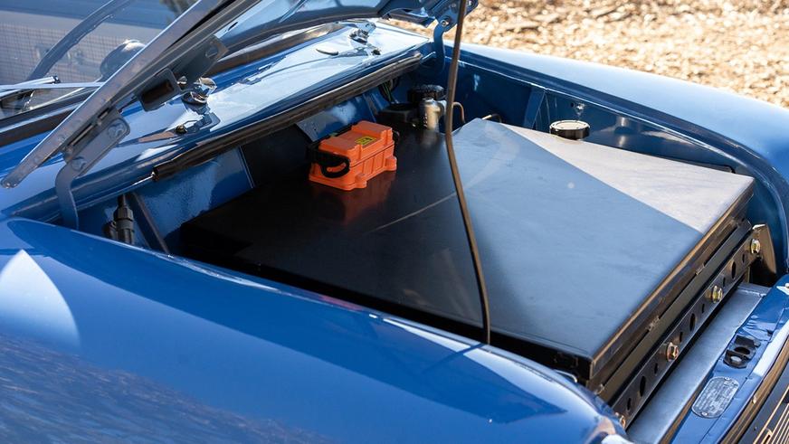 Классический Mini превратили в 300-сильный электромобиль