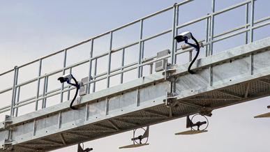 Өскеменде арнайы белгісі жоқ машина ереже бұзғандарды бақылайды