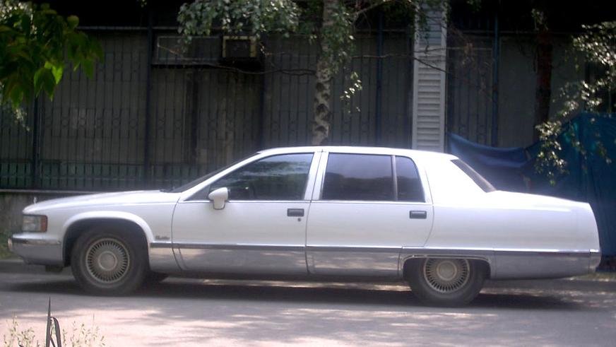 Наследие олигарха: Cadillac Fleetwood 1993 года в Алматы