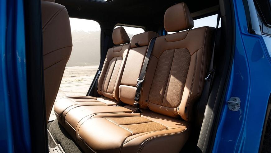 У Jeep появился внедорожный электрокар Recon