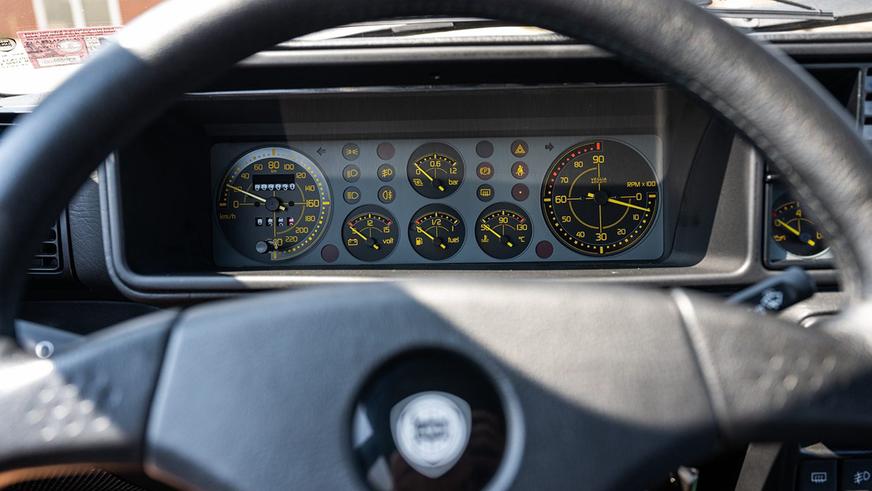 Практически новая Lancia Delta Integrale появилась на торгах