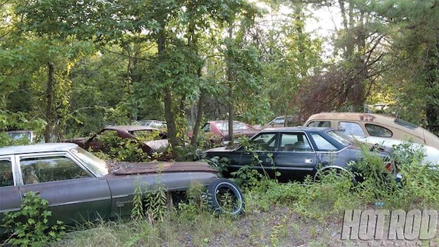 abandoned-dealership-5