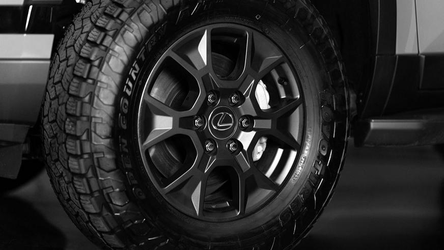 Новый Lexus GX защитили от взрывов гранат