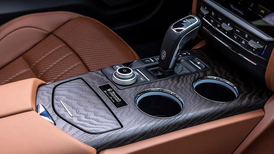 Сразу две известные марки избавляются от V8