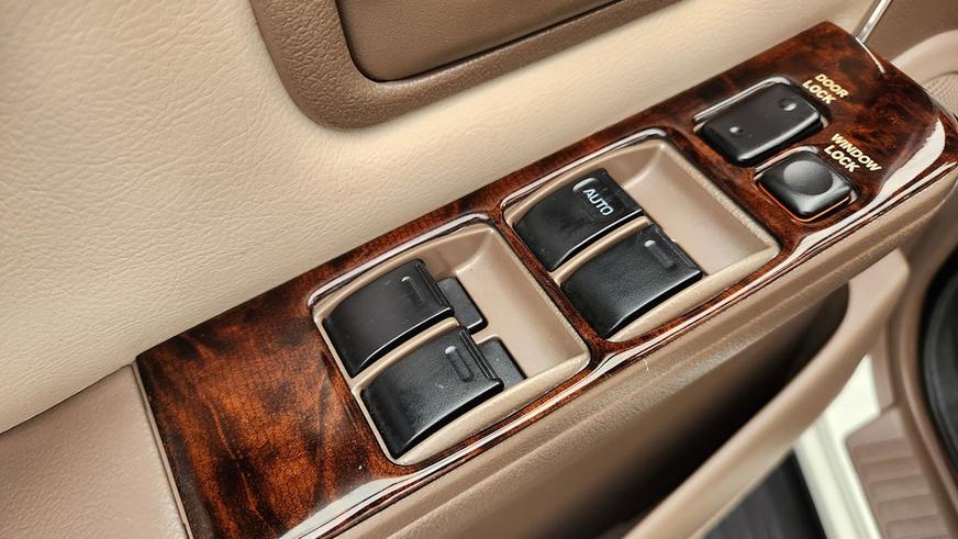 Практически новый Land Cruiser 80 выставлен на торги в США