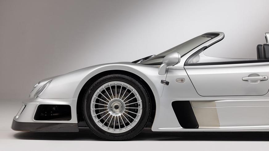 Два редчайших Mercedes CLK GTR оценили в 22 миллиона долларов