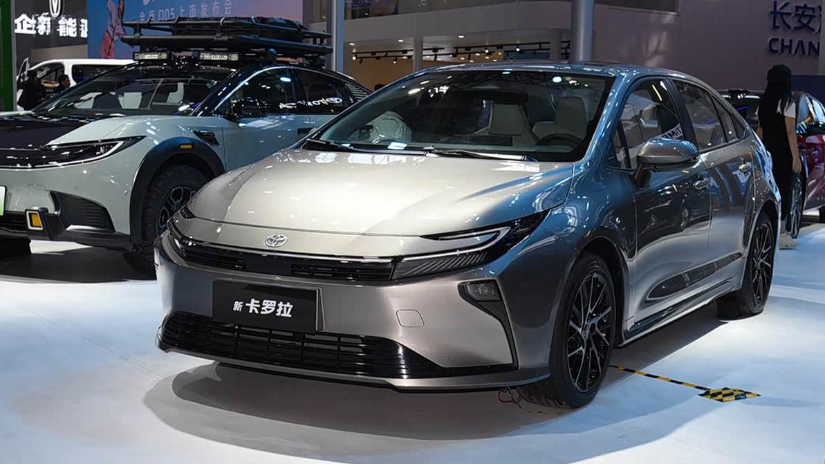 Toyota Corolla получила новую внешность, но&nbsp;пока только для&nbsp;Китая