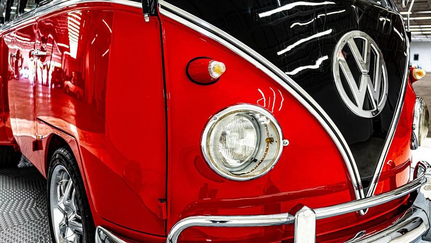 На продажу выставили Volkswagen T1 с огромным мотором от Cadillac