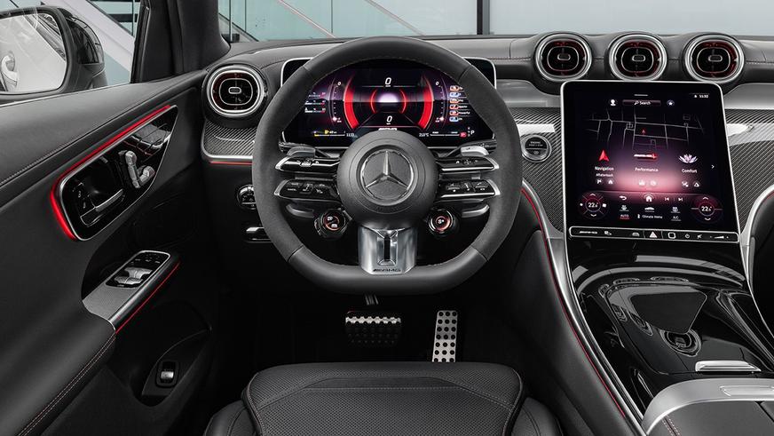Кросс-купе Mercedes-Benz GLC получило сразу две версии от AMG