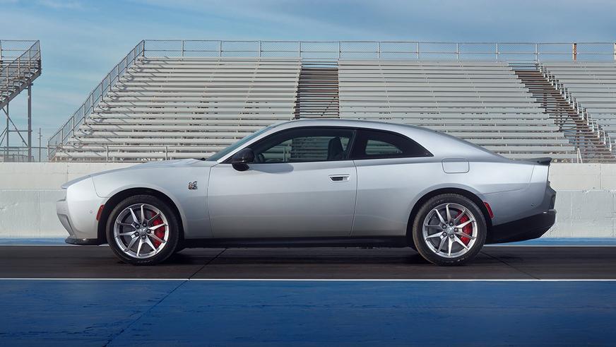 Dodge откажется от половины электрических Charger из-за слабых продаж