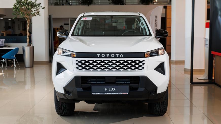 Сколько просят за новый Toyota Hilux в Казахстане