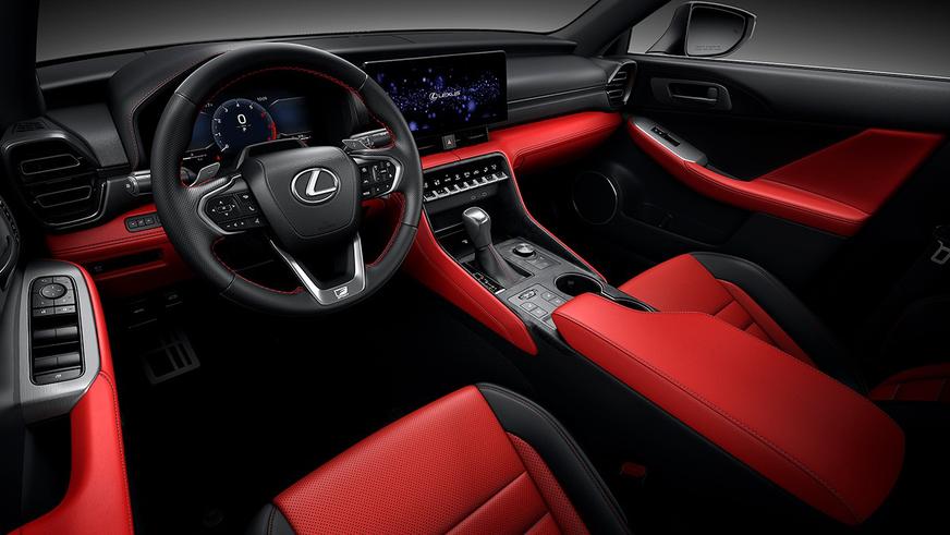 Lexus обновила седан IS