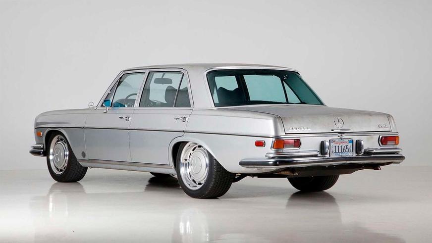 Mercedes-Benz 300 SEL из 1970-х оснастили мотором от Corvette