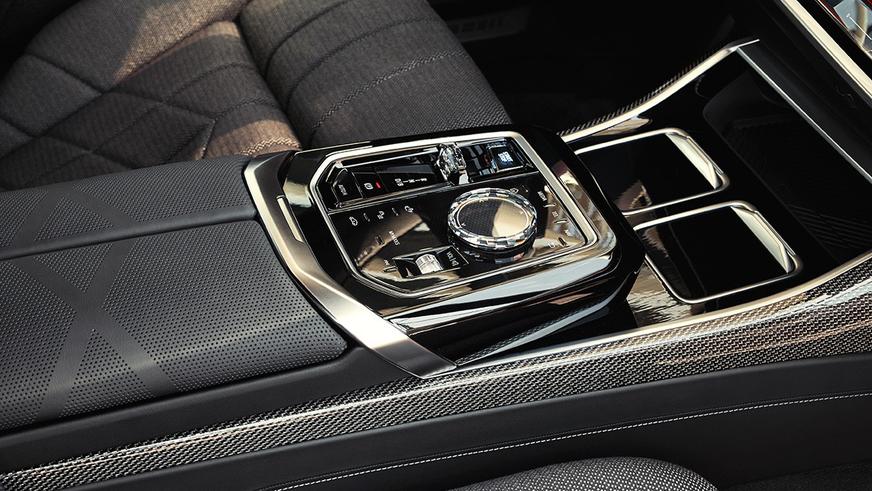 Электрическая BMW 7-й серии получила мощнейшую версию M70