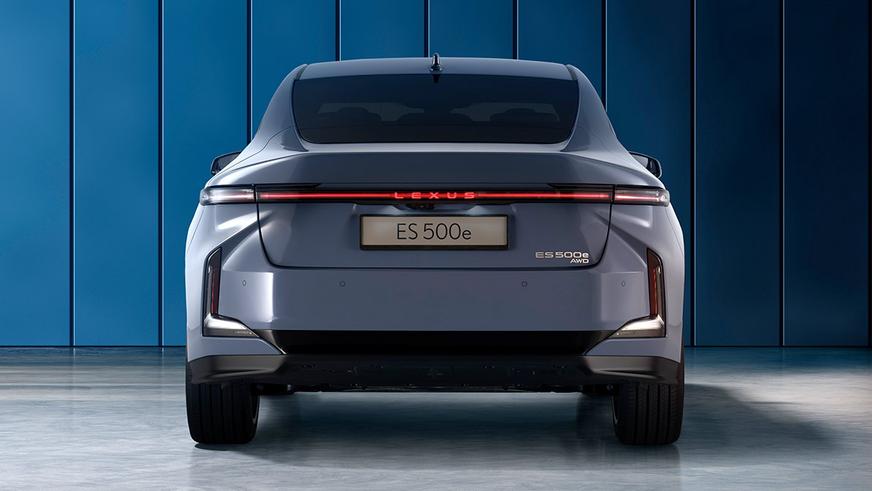 Новый Lexus ES для Европы. Фото и характеристики