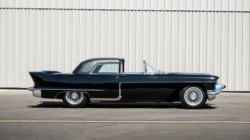 Экстравагантный Cadillac Eldorado продали за полмиллиона долларов
