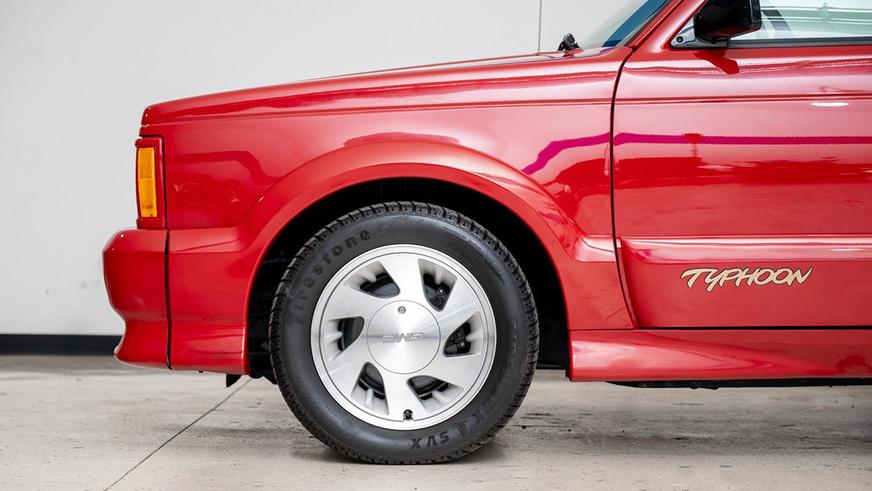 GMC Typhoon из 1990-х продали дороже Porsche Cayenne и Range Rover