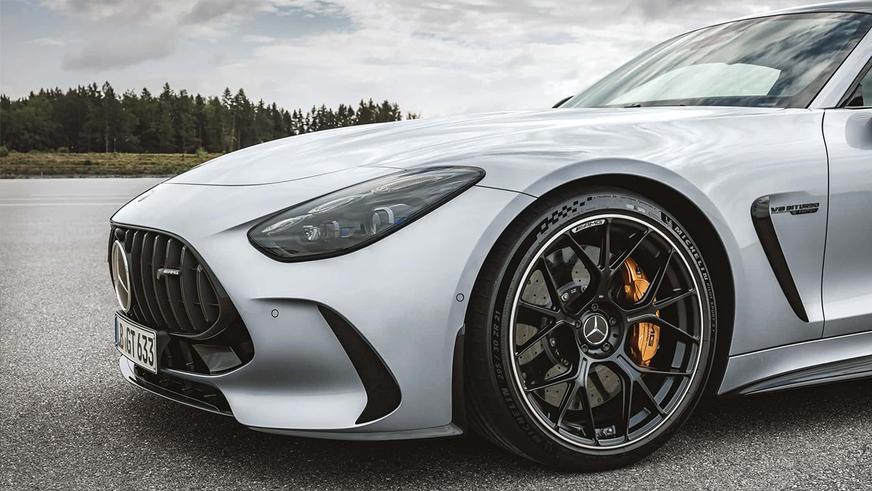 Представлено новое купе Mercedes-AMG GT
