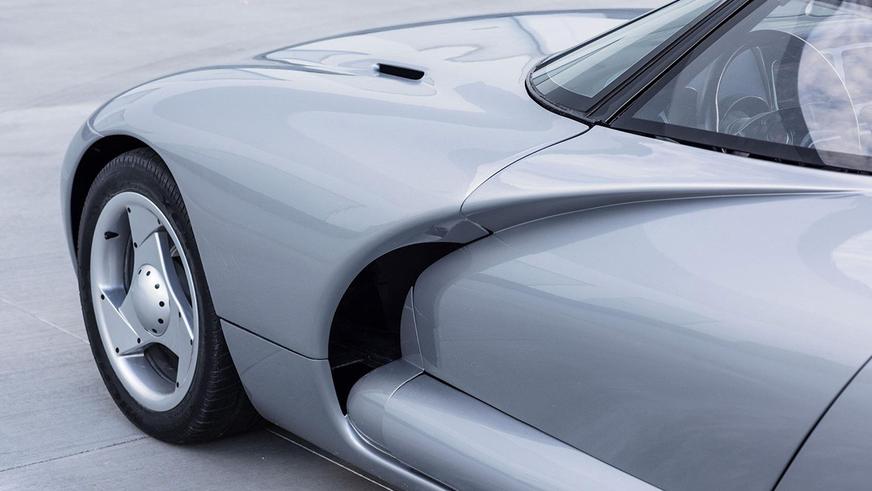 Киномодификацию Dodge Viper под названием Defender выставили на торги