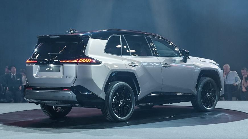 Toyota представила новый RAV4
