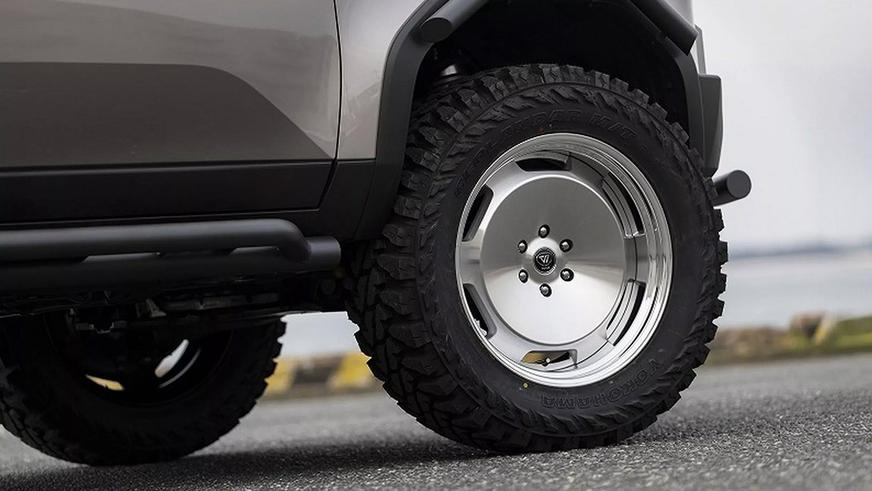 Японцы показали Land Cruiser 250 с 40-сантиметровым клиренсом