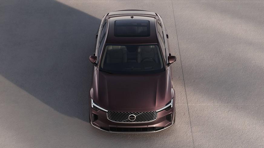 Volvo обновила седан S90 Volvo обновила седан S90